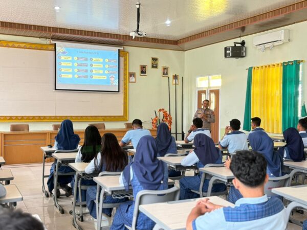 Dukung Prinsip BETAH! Polresta Bandar Lampung Sosialisasikan Penerimaan Polri Tahun 2026 di SMAN 5 Bandar Lampung